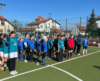 Piąte miejsce reprezentacji Trójki w finale powiatowym w piłce nożnej dziewcząt